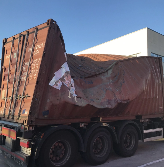 imagen de un contenedor aplastado