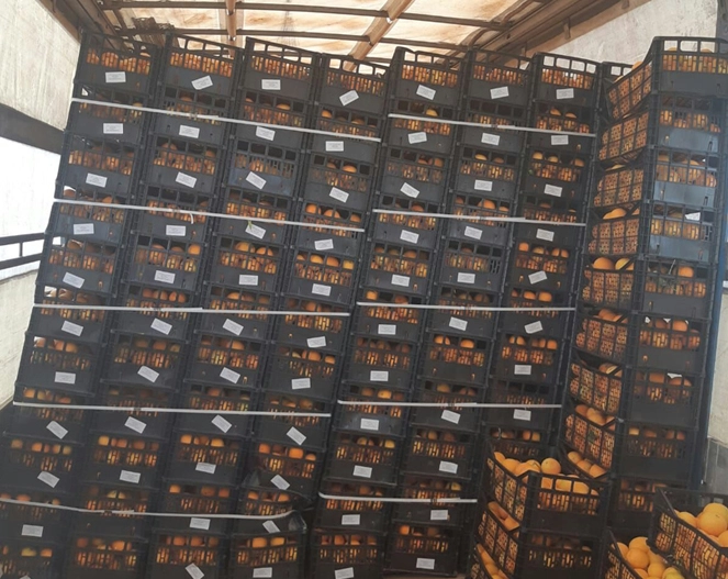 cajas de mercancías apiladas