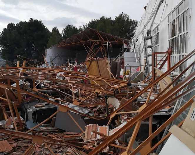 escombros de un edificio derrumbado